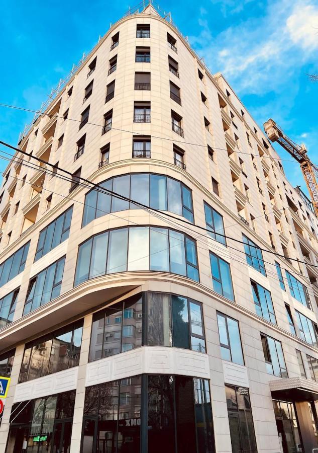 Zeus Tirana Suite Deluxe Bagian luar foto