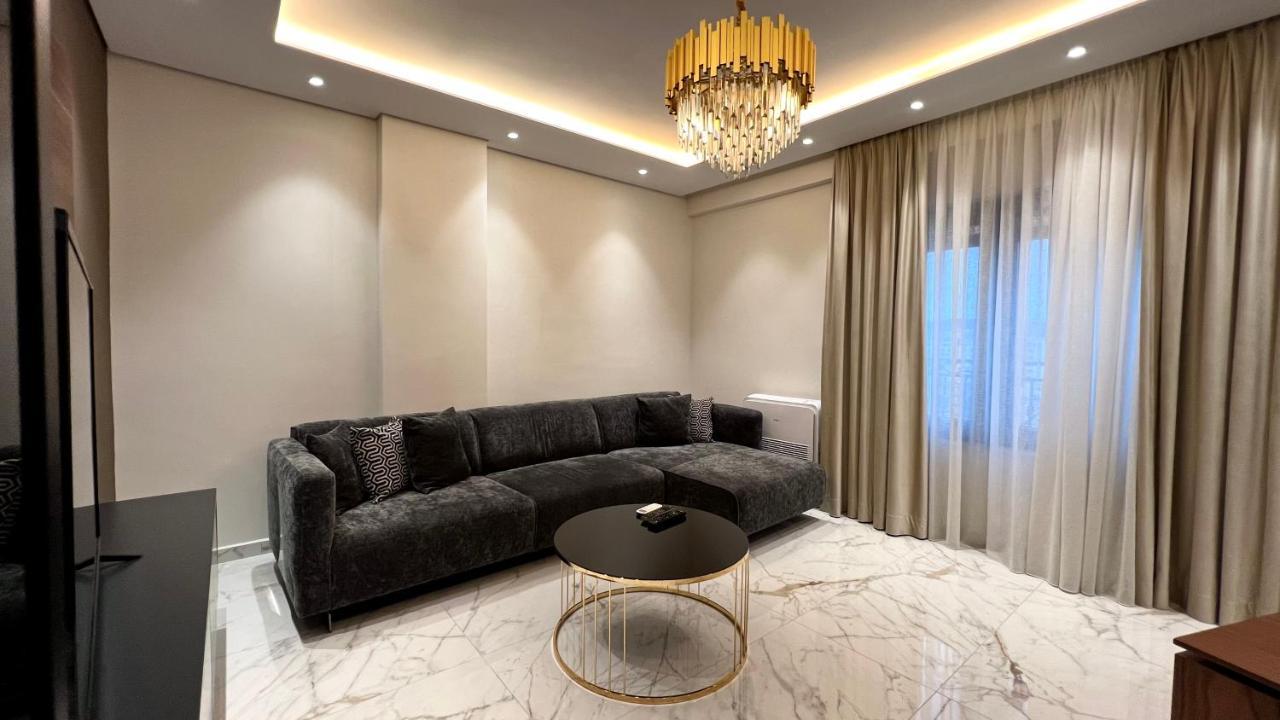 Zeus Tirana Suite Deluxe Bagian luar foto