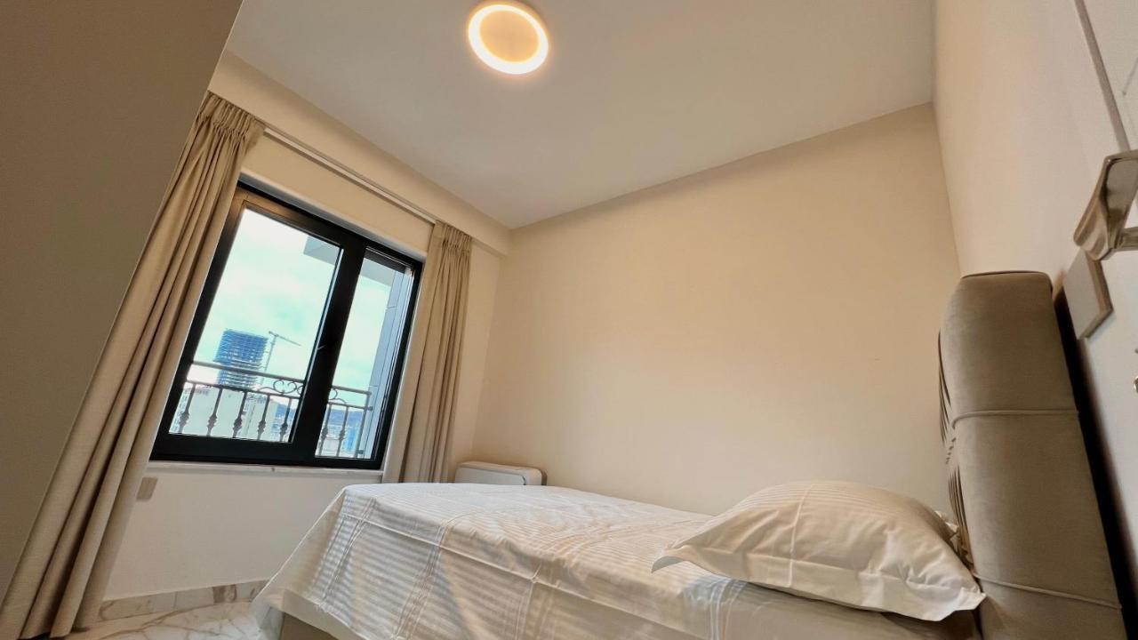 Zeus Tirana Suite Deluxe Bagian luar foto
