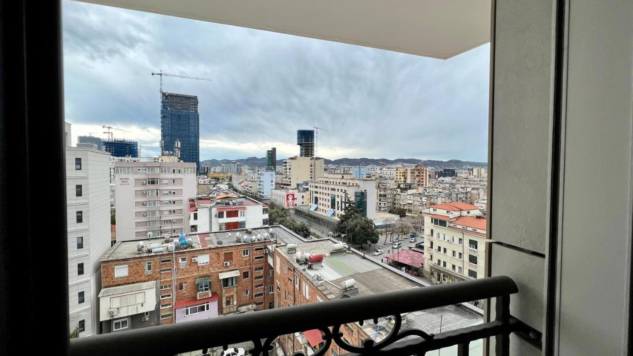 Zeus Tirana Suite Deluxe Bagian luar foto